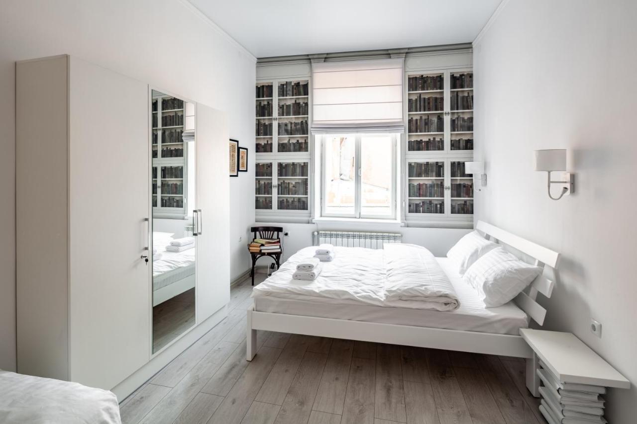 Bookinist Apartment Leopoli Esterno foto