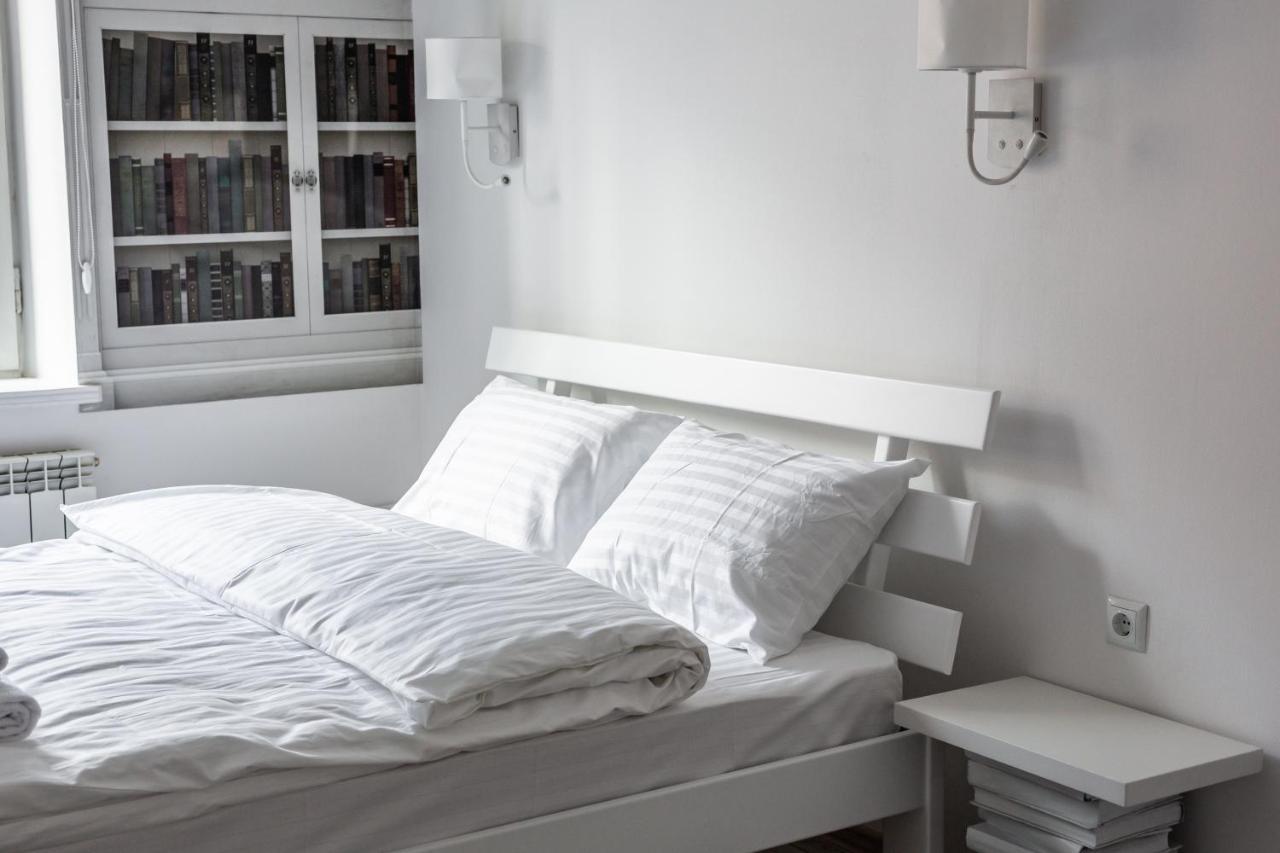 Bookinist Apartment Leopoli Esterno foto