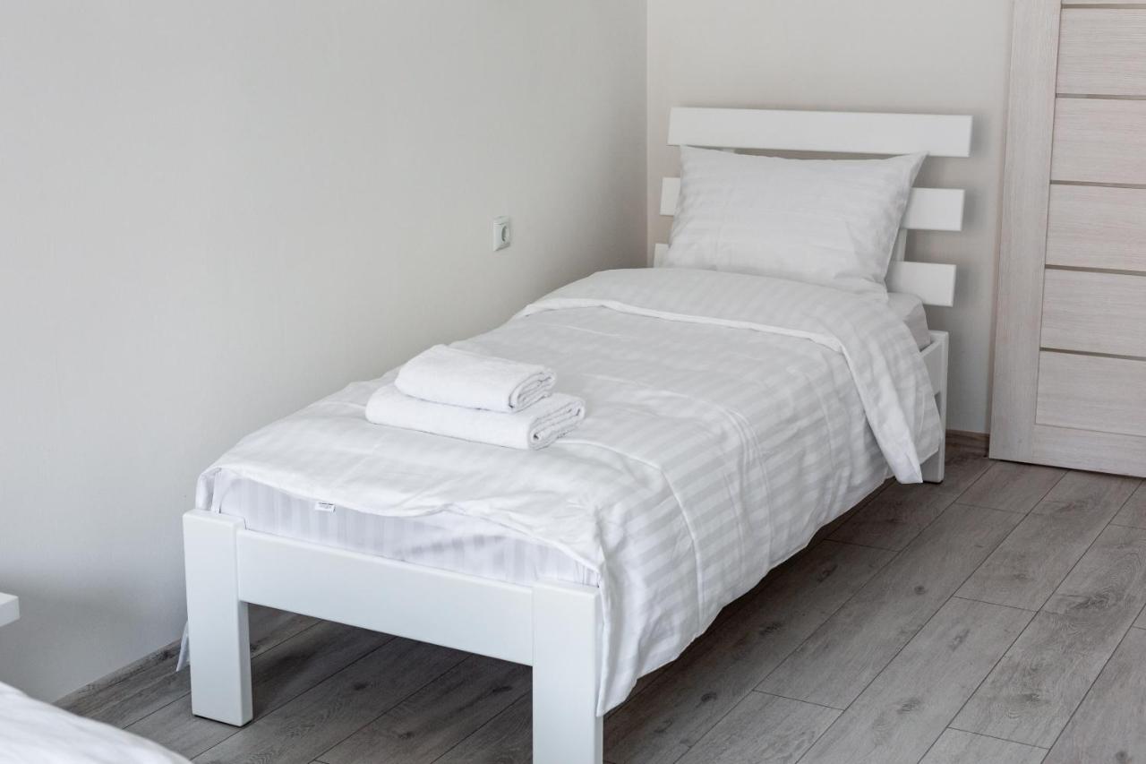 Bookinist Apartment Leopoli Esterno foto