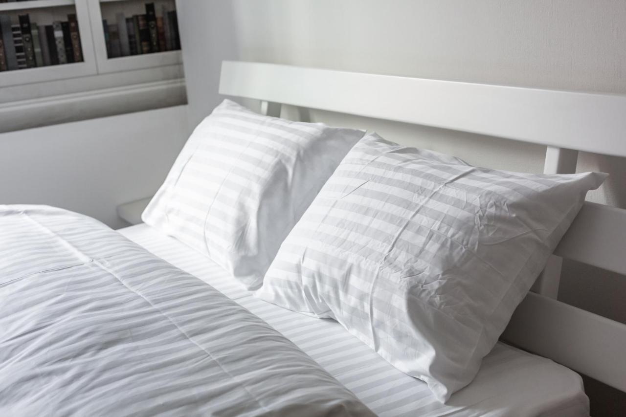 Bookinist Apartment Leopoli Esterno foto