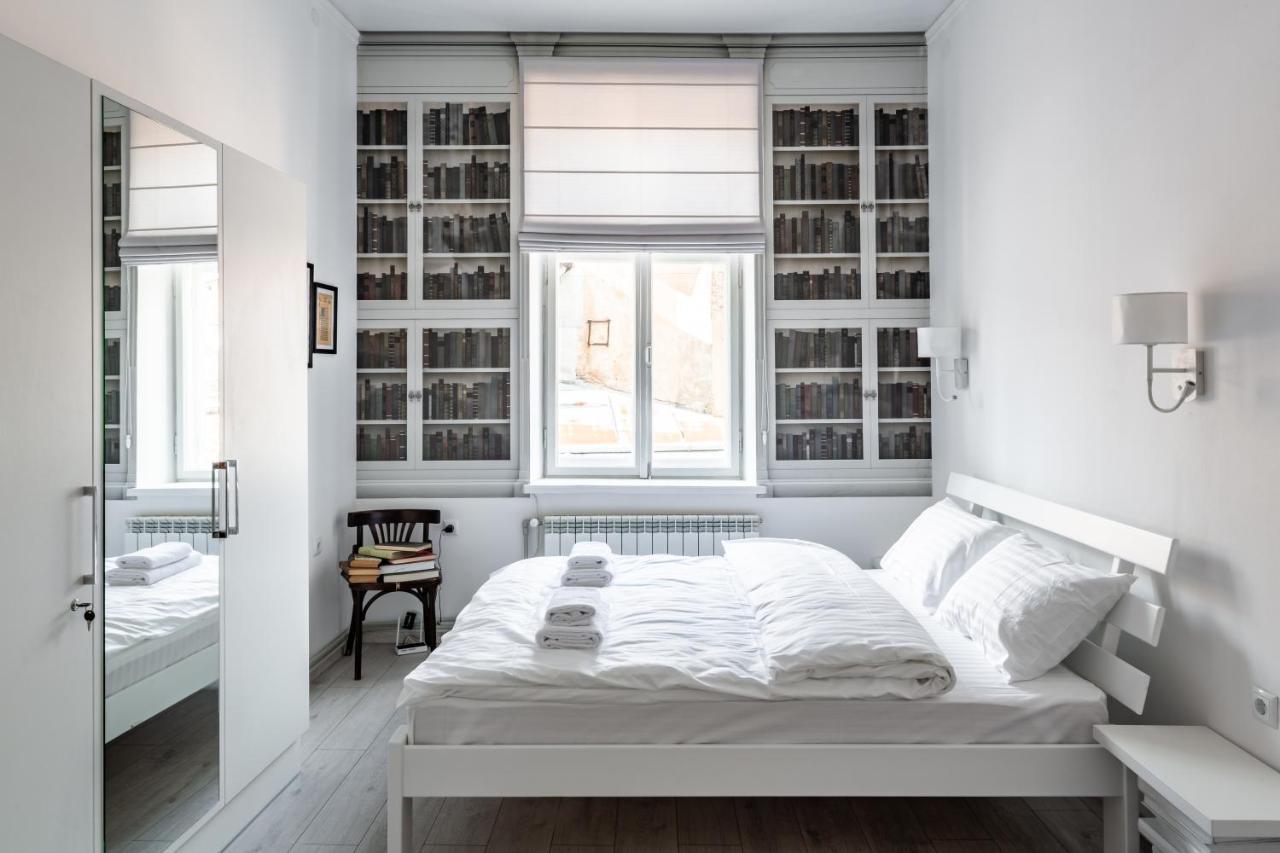 Bookinist Apartment Leopoli Esterno foto